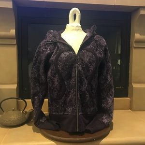 Lululemon sweatshirt